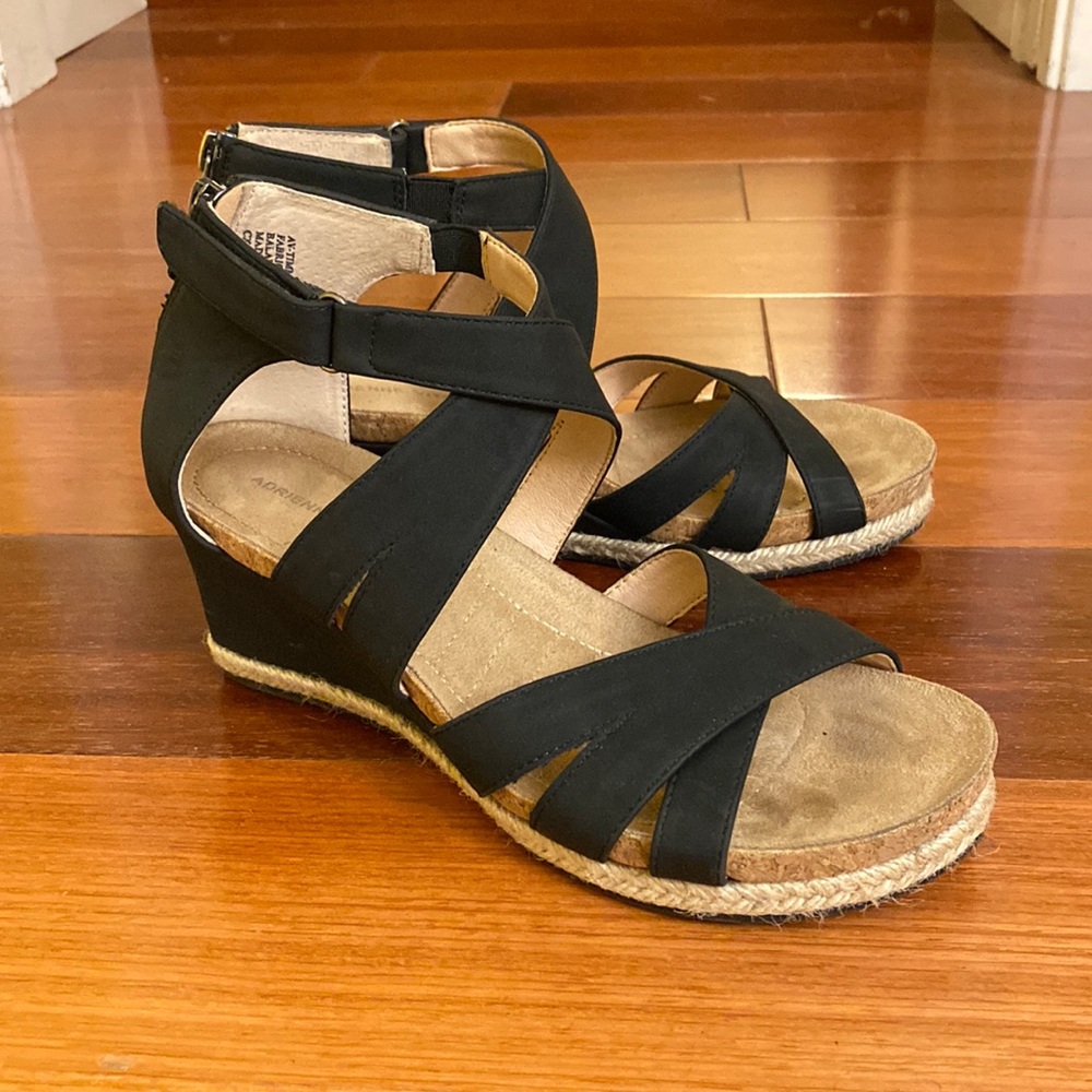 Adrienne Vittadini black strapped wedge heels